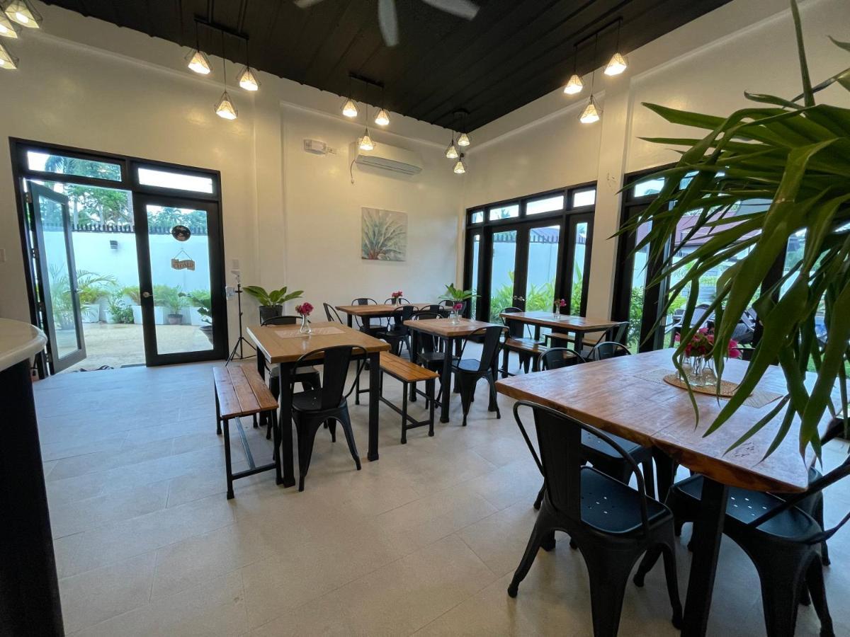 Thistle Inn Panglao Bagian luar foto