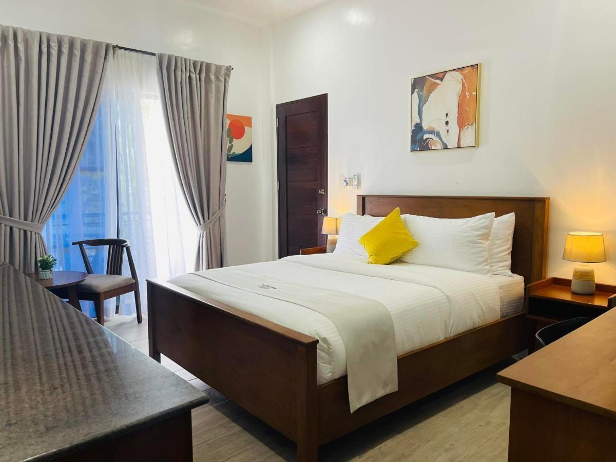 Thistle Inn Panglao Bagian luar foto