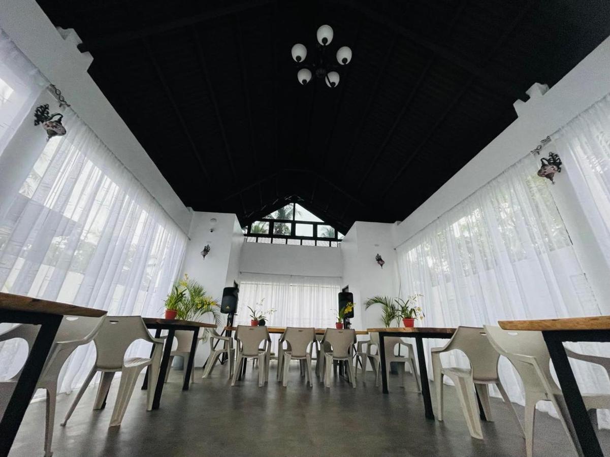 Thistle Inn Panglao Bagian luar foto